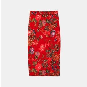 Zara midi skirt size L
